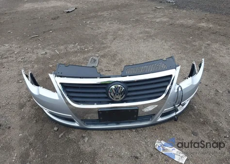 2008 Volkswagen Passat Turbo from USA, damaged, VIN WVWJK73C98P122890